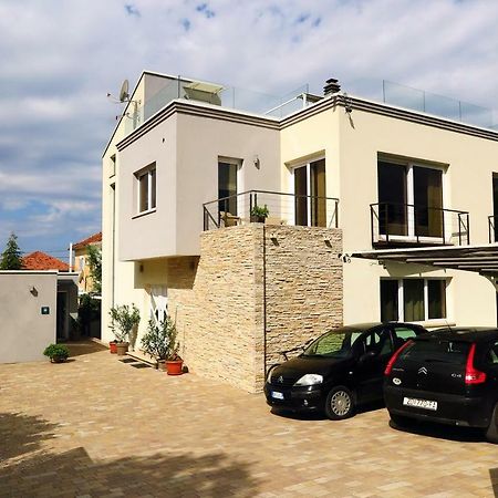 Apartments Rotiroti Zadar Ngoại thất bức ảnh