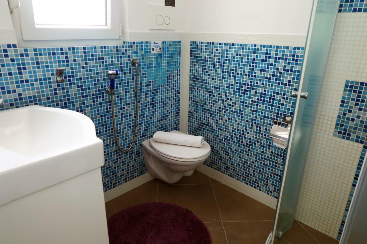 Apartments Rotiroti Zadar Ngoại thất bức ảnh