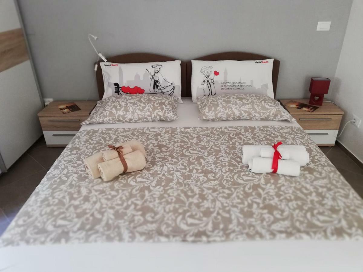 Apartments Rotiroti Zadar Ngoại thất bức ảnh